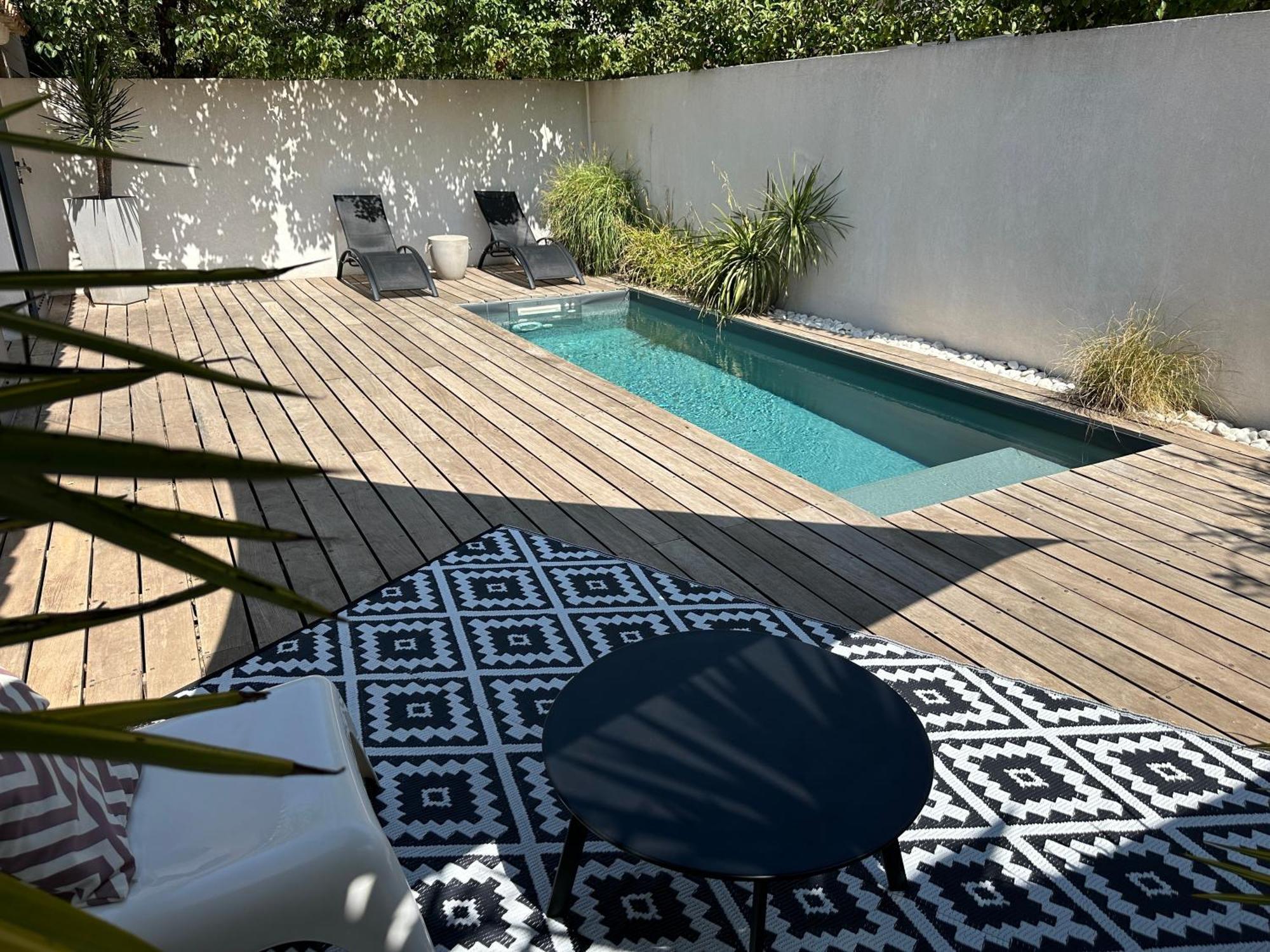 Maison Contemporaine Avec Piscine Privee Chauffee, Entre Plages Et Provence, Borne 11 Kw Istres Exterior foto